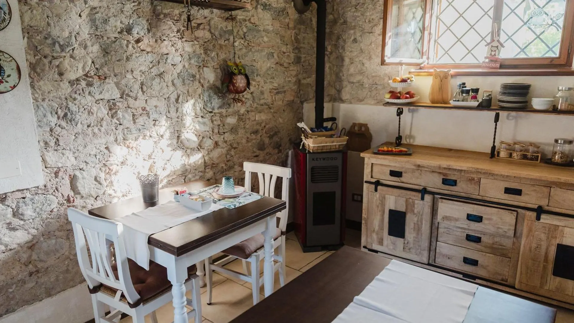 Oda ve Kahvaltı Il Nido Dei Gufi Bed And Breakfast Toscolano Maderno